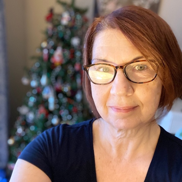 Meet your Posher, Anne - Picture 1 of 1